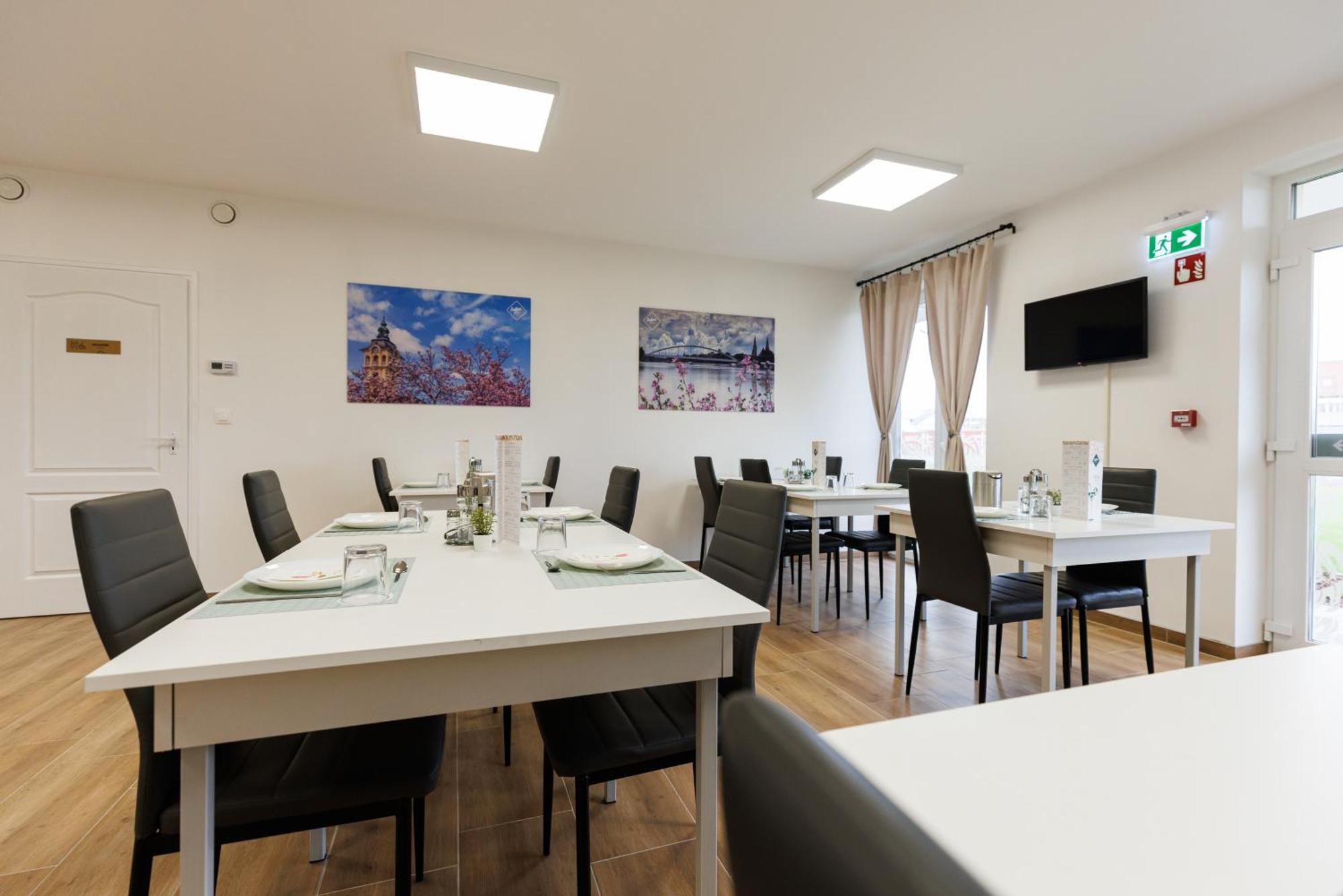 סגד Safari Hotel מראה חיצוני תמונה