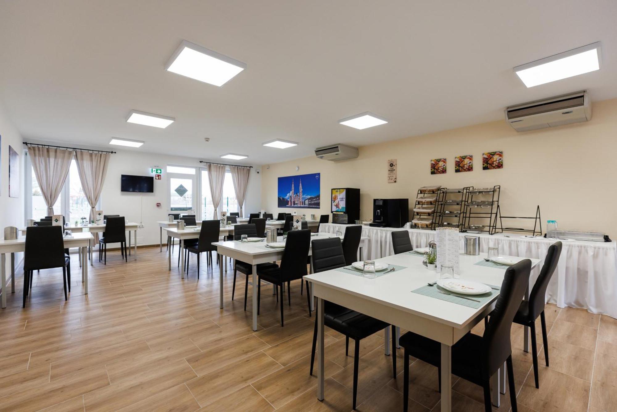 סגד Safari Hotel מראה חיצוני תמונה