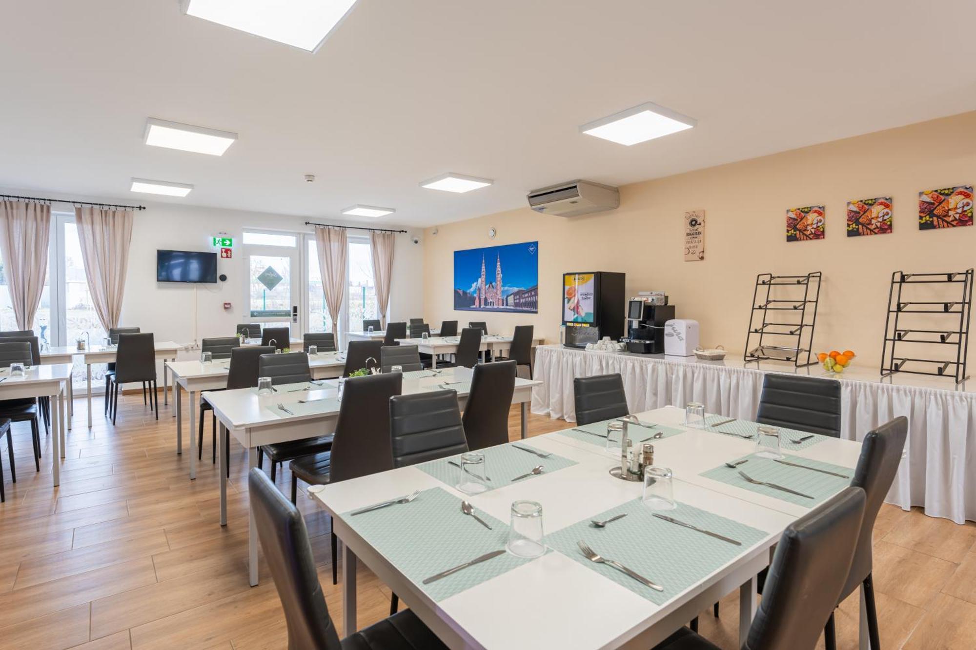 סגד Safari Hotel מראה חיצוני תמונה